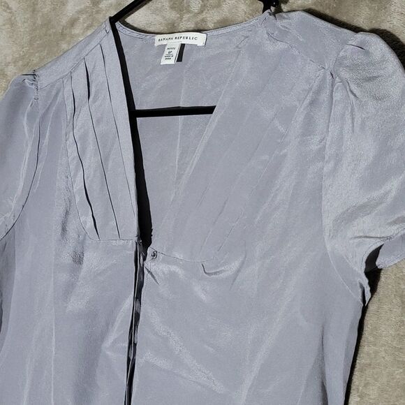 Banana Republic Women's 100% Silk Top - SIZE S/6P - Picture 2 of 10